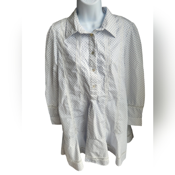 Tuckernuck Dresses & Skirts - Tuckernuck White Blue Shirt Dress Lace Trim Floral Boho Oversized Fit Size M